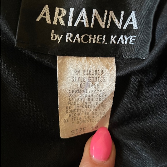 Simple and Classy LBD! Size 10 - Picture 2 of 3